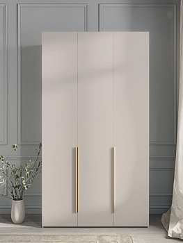 120х250х50 см Шкаф Трехдверный цвет кашемир полок13